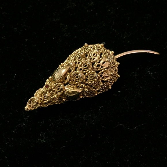 Ornate Vintage Mouse Brooch Garnet Colored Eyes - Picture 1 of 4